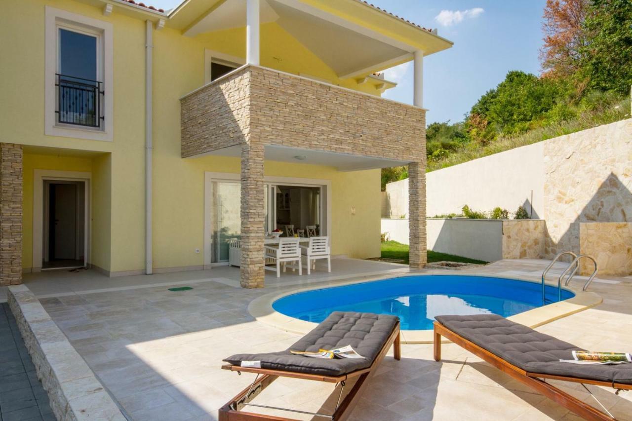 House Sunny Rock Baska Villa Dış mekan fotoğraf