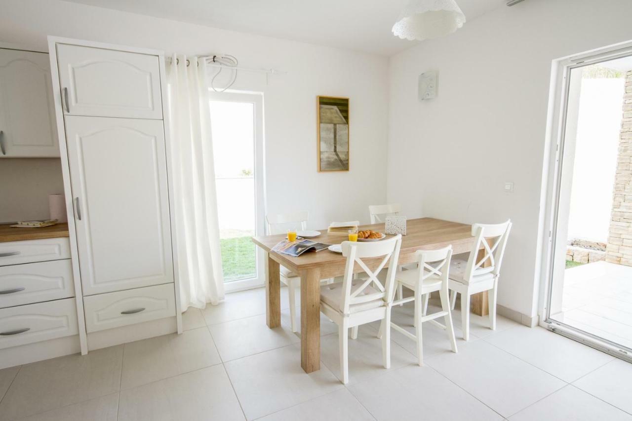 House Sunny Rock Baska Villa Oda fotoğraf